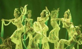 深扒許家印黑料：視美女員工為家人與多位女明星關(guān)系密切黑料今日熱門(mén)