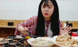 外國小姐姐吃油炸食物嗎,油炸食物的誘惑與挑戰(zhàn)